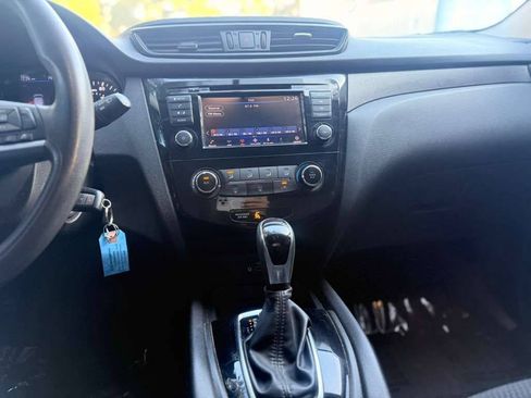Used 2019 Nissan Rogue Sport S FWD image 14