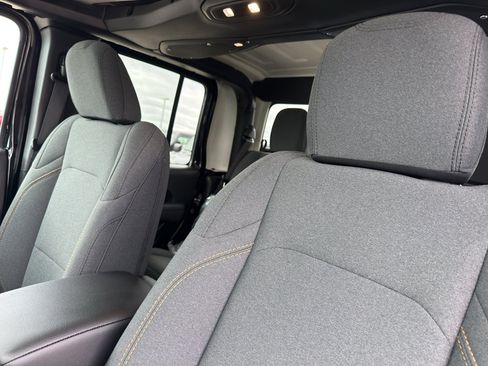 New 2026 Jeep Gladiator Sport AWD/4WD image 28
