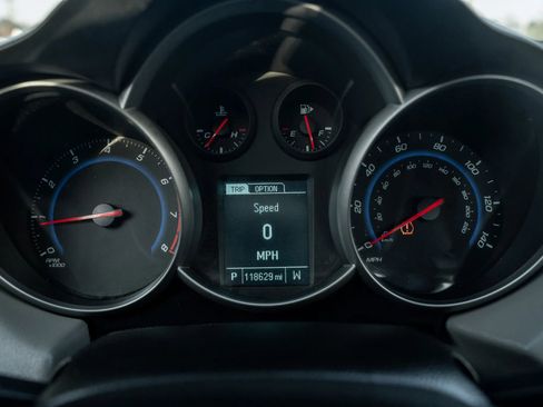 Used 2016 Chevrolet Cruze LS image 16