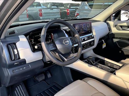 New 2026 Nissan Pathfinder SL AWD/4WD image 8