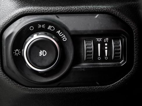 Used 2021 Jeep Wrangler Unlimited Sport image 39