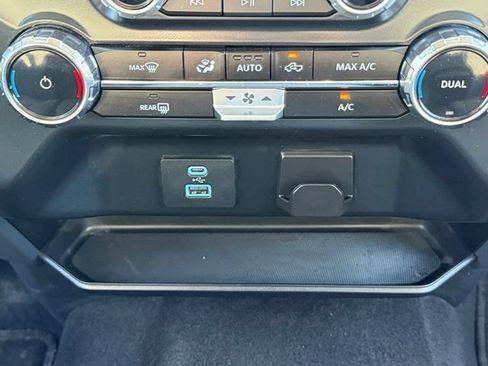 Used 2024 Ford F150 XLT AWD/4WD image 20