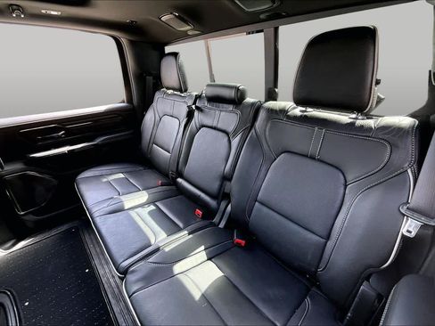 Used 2024 RAM 1500 Limited AWD/4WD image 18