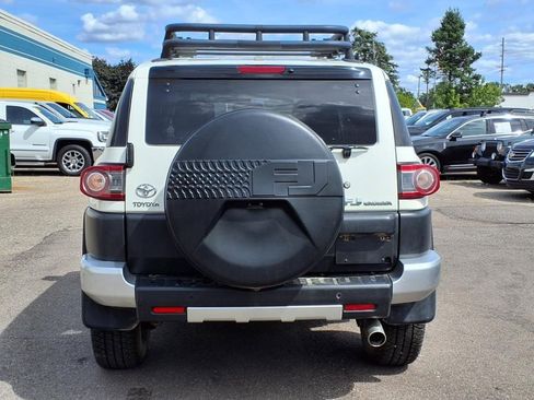 Used 2014 Toyota FJ Cruiser 4WD image 4