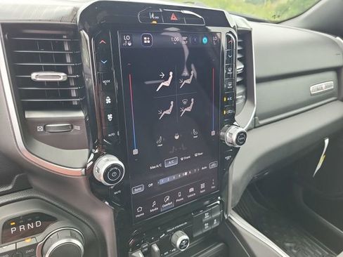 New 2026 RAM 1500 4x4 Crew Cab image 16