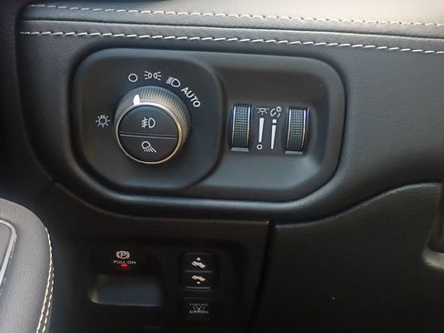Used 2024 RAM 1500 Limited AWD/4WD image 12