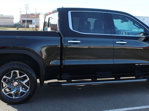 New 2026 GMC Sierra 1500 SLT w/ SLT Premium Plus Package image 12