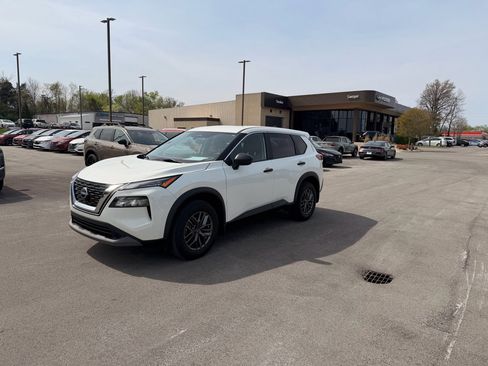 Used 2023 Nissan Rogue S image 1