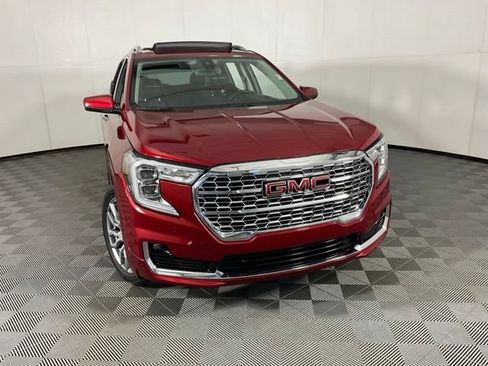 Used 2023 GMC Terrain Denali AWD/4WD image 8