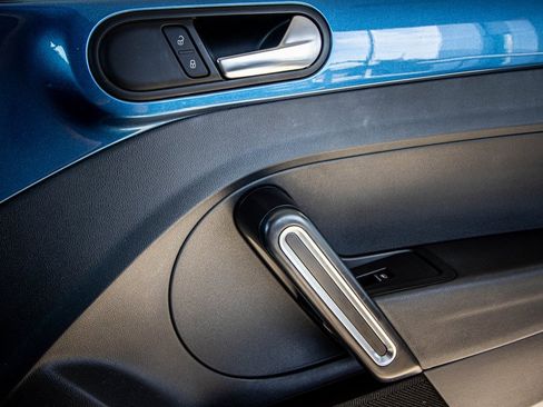 Used 2019 Volkswagen Beetle 2.0T SE image 35