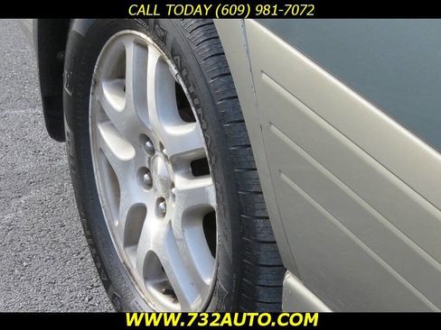Used 2002 Subaru Outback Base AWD 4dr Wagon w/Weather P image 26