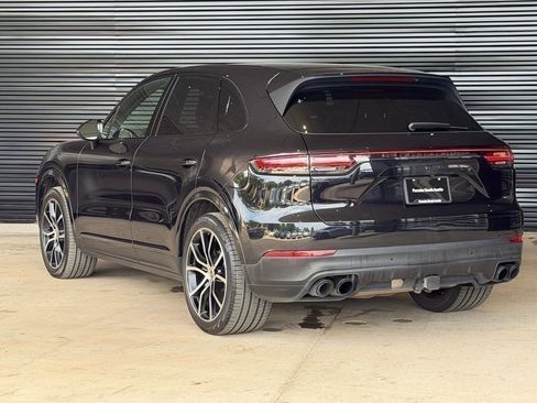 Certified 2020 Porsche Cayenne S AWD/4WD image 3