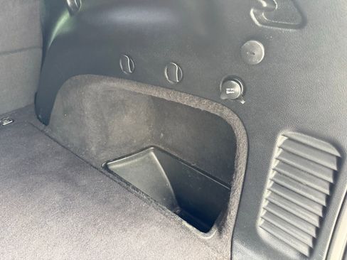 Used 2017 Jeep Grand Cherokee Altitude image 15