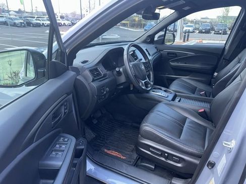 Used 2023 Honda Passport TrailSport image 16