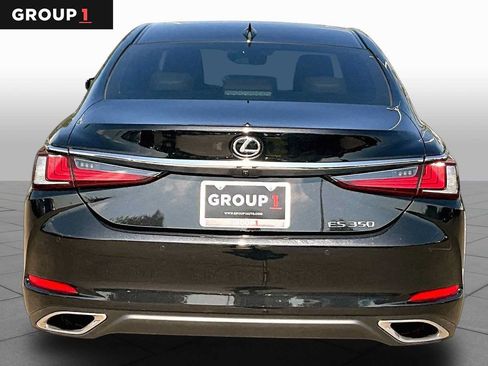 Used 2025 Lexus ES 350 w/ Premium Package FWD image 5