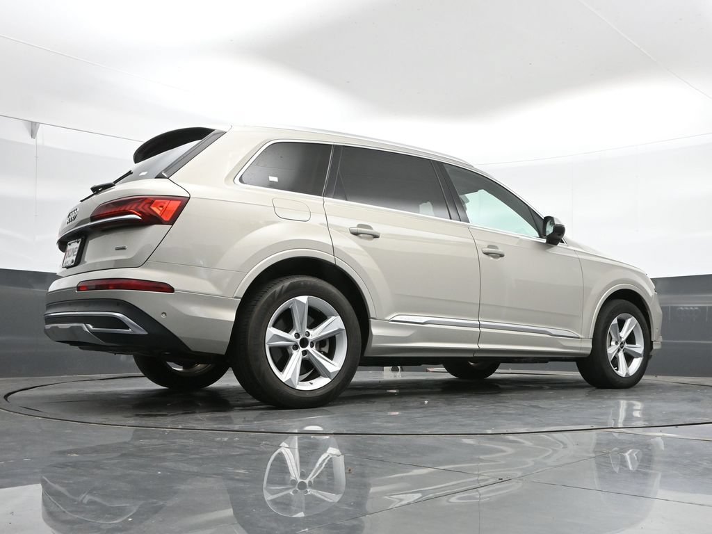 Used 2022 Audi Q7 2.0T Premium Plus w/ Premium Plus Package AWD/4WD image 42