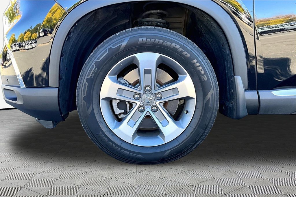 Used 2025 Honda Pilot EX-L image 24