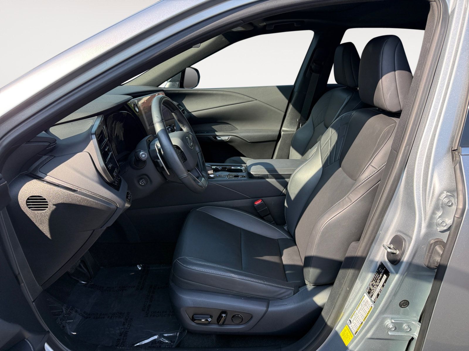 Used 2024 Lexus RX 350 Premium w/ Convenience Package FWD image 10