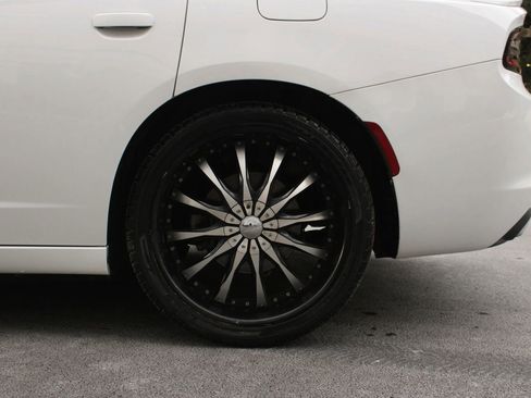 Used 2018 Dodge Charger R/T image 10