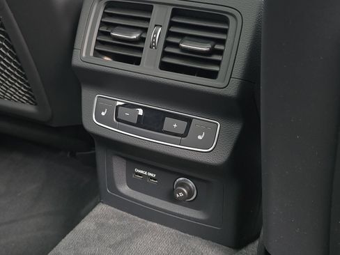 Used 2023 Audi Q5 2.0T Prestige w/ Prestige Package image 36