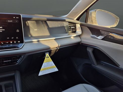 New 2026 Volkswagen Tiguan SE AWD/4WD image 52