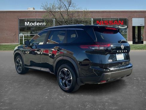 Certified 2025 Nissan Rogue SV w/ SV Premium Package image 2