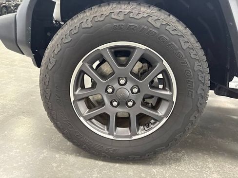 Used 2021 Jeep Gladiator Sport w/ Trailer Tow Package AWD/4WD image 23