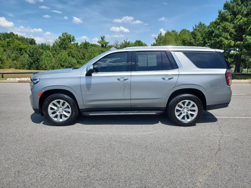 Used 2024 Chevrolet Tahoe Premier AWD/4WD image 2