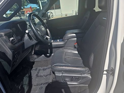 Used 2024 Ford Expedition Max Platinum AWD/4WD image 12