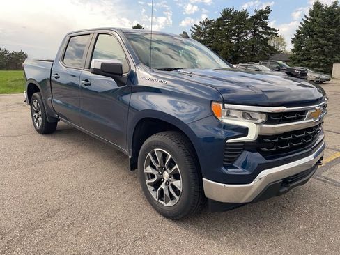 Used 2022 Chevrolet Silverado 1500 LT w/ Protection Package image 1