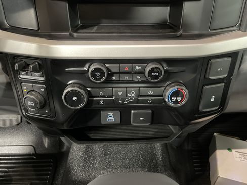 New 2025 Ford F550 4x4 Regular Cab Super Duty image 21