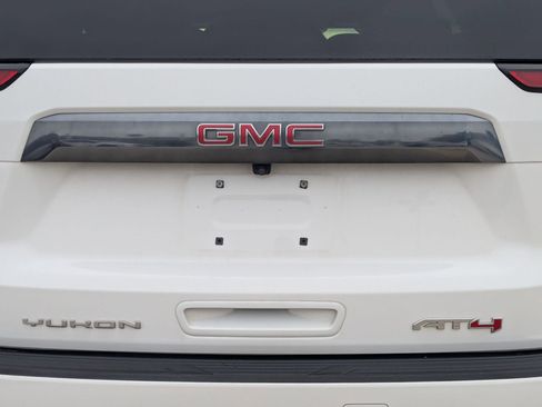 Used 2022 GMC Yukon AT4 image 14