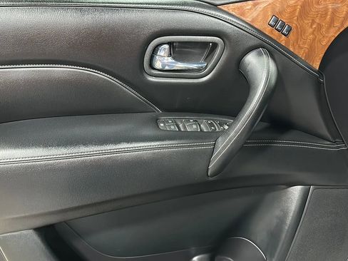 Used 2019 INFINITI QX80 Luxe image 9