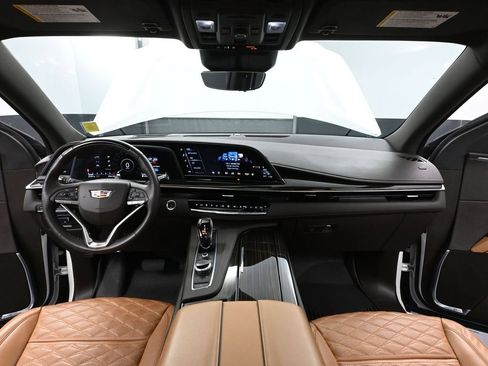 Used 2024 Cadillac Escalade Sport w/ LPO, ONYX Package image 29