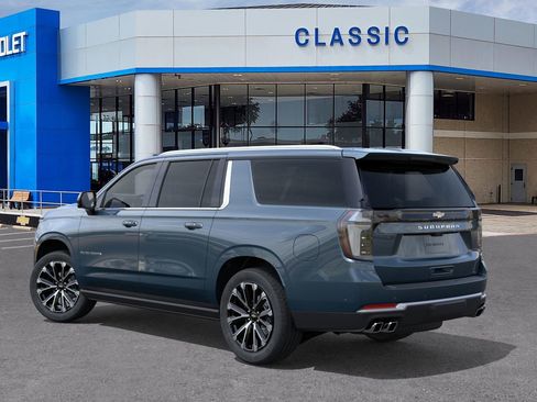 New 2026 Chevrolet Suburban High Country image 3
