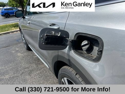 Certified 2023 Kia Sorento SX Prestige AWD/4WD image 50
