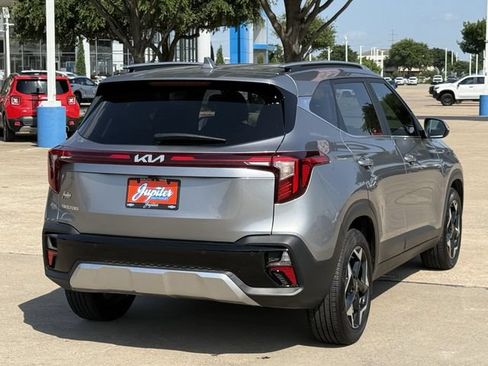Used 2026 Kia Seltos EX FWD image 4
