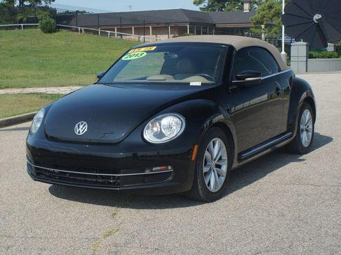 Used 2013 Volkswagen Beetle TDI FWD image 16