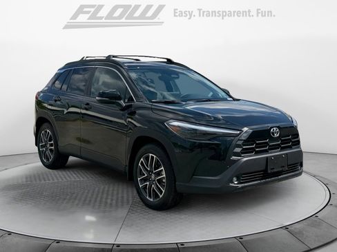 Used 2026 Toyota Corolla Cross XLE w/ Convenience Package image 1