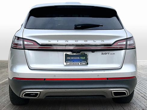 Used 2019 Lincoln Nautilus Premier AWD/4WD image 7