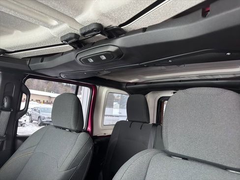 Used 2024 Jeep Wrangler Sport image 10