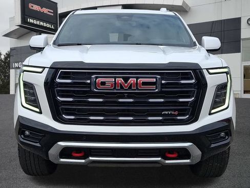 Used 2025 GMC Yukon XL AT4 AWD/4WD image 22