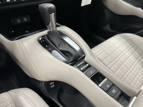 Certified 2027 Honda HR-V LX image 24