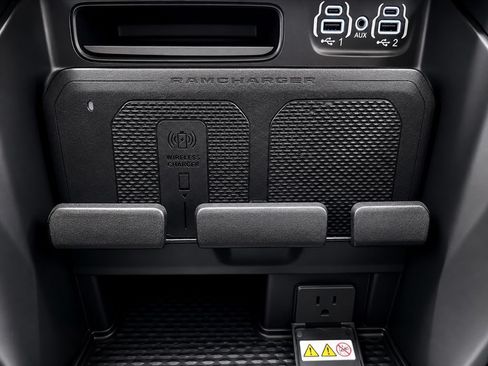 Used 2023 RAM 1500 Laramie AWD/4WD image 35