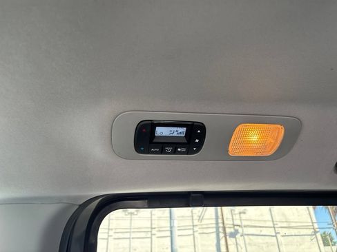 Used 2018 Honda Odyssey EX-L image 16