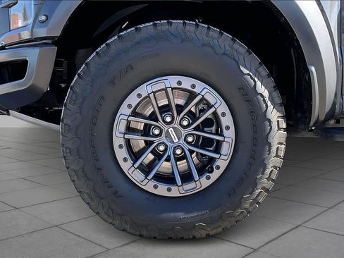 Used 2020 Ford F150 Raptor w/ Equipment Group 802A Luxury image 10