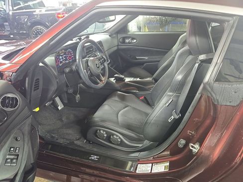 Used 2025 Nissan Z Performance w/ Floor Mat Package RWD image 5