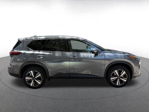 Used 2026 Nissan Rogue SL FWD image 8
