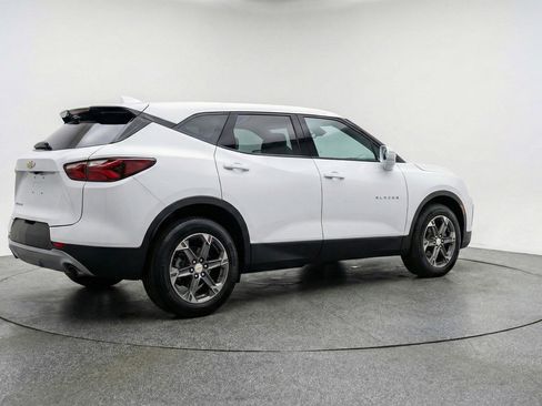 Used 2025 Chevrolet Blazer LT FWD image 7
