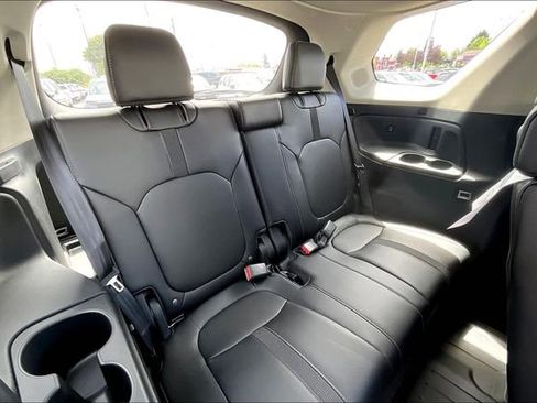 New 2025 Honda Pilot Touring image 23